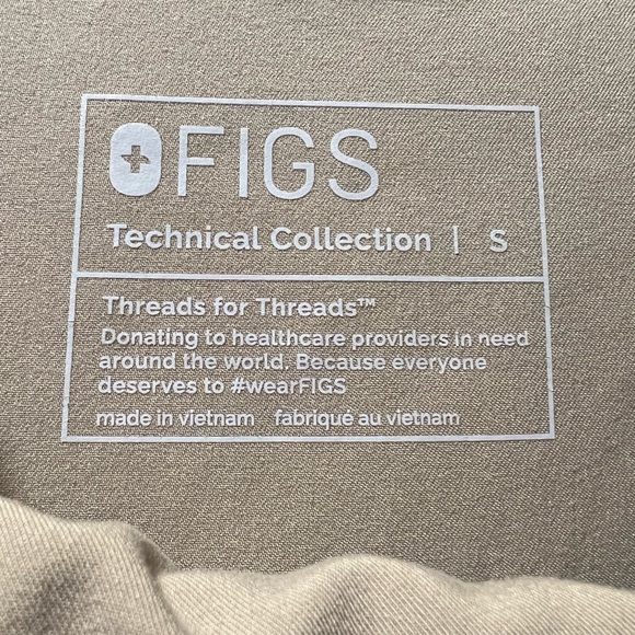 FIGS Set in Small - Picture 3 of 7